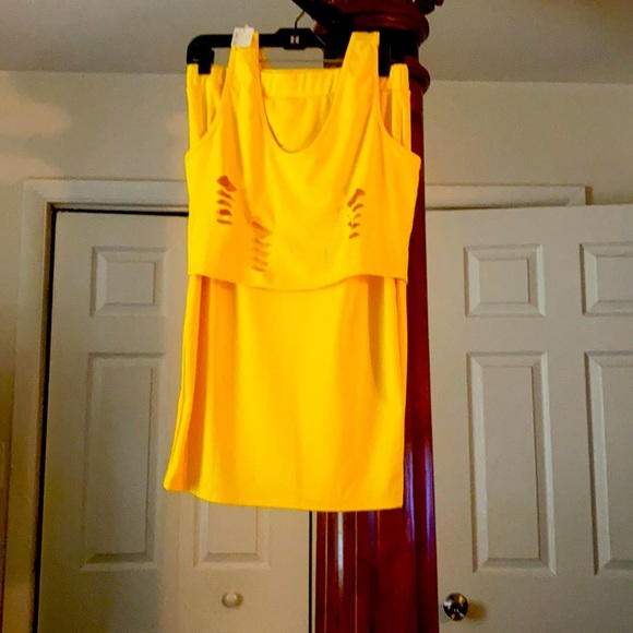 Yellow cut out skirt set - Picture 1 of 4
